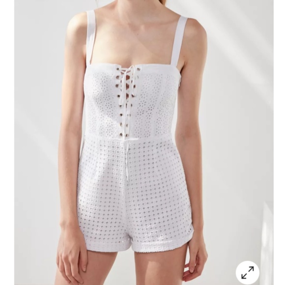 Urban Outfitters Kimchi Blue Heidi Lace-Up Eyelet Romper - Picture 1 of 8